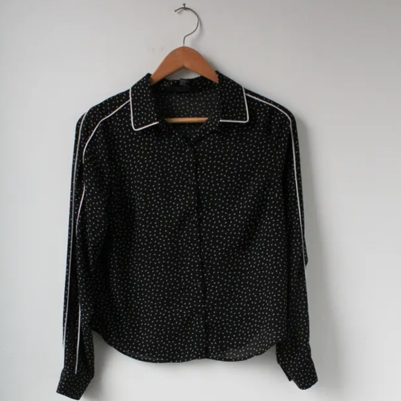 Dark blouse with arrow print - Picture 5 of 6